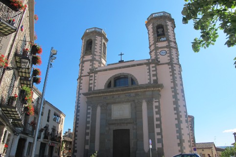 Punts d'interès - Recurs Arquitectònic - Església de Santa Maria d'Olost